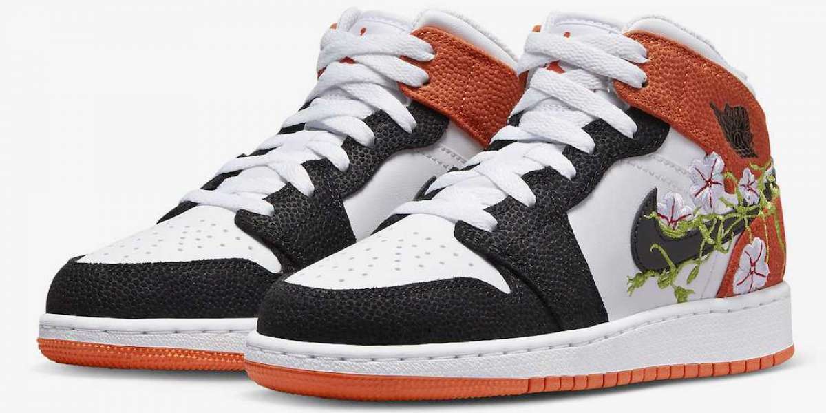 DQ8390-100 Air Jordan 1 Mid GS White Black Orange New Release