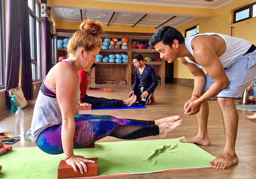 Best Yoga Teacher Training in Rishikesh | Divine Path Retreat