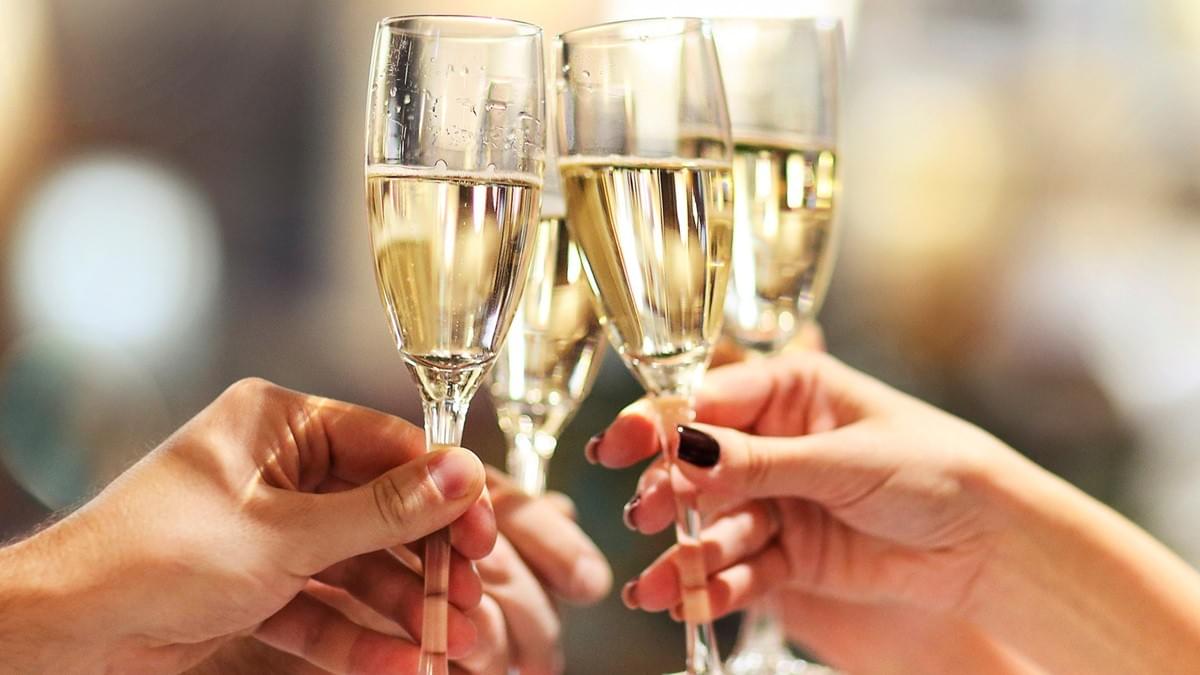 Bubbly Basics: A Beginner’s Guide to Sparkling Wine - L...